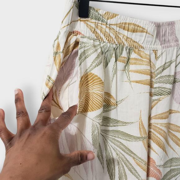 Tahari 100% Linen Pull On Pants Tropical Palm Floral Medium Flowy Wide Leg Crop - Picture 4 of 11